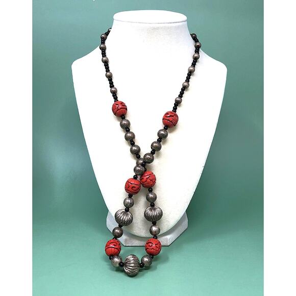 Vintage Jewelry - Asian Sterling Silver Hand Carved Cinnabar Onyx Beaded Necklace Vintage